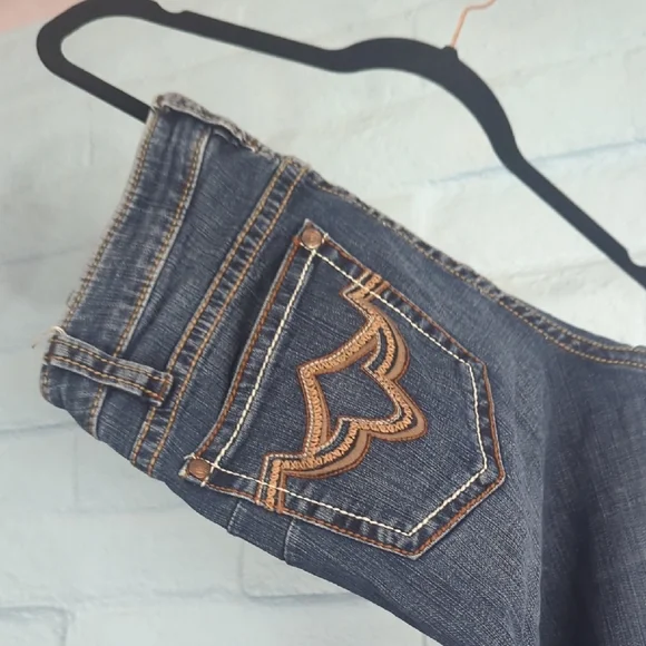 Shyanne Jean with Brown Stitching - Picture 5 of 10